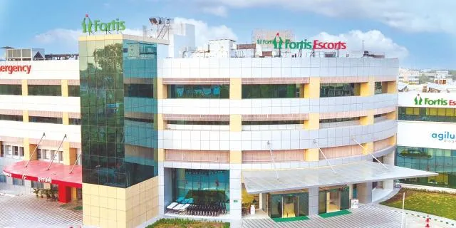 Fortis Escorts Hospital Faridabad, photograph 2
