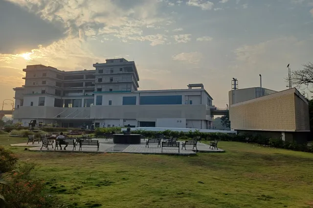District Court Interchange Metro Station Pune, photograph 3