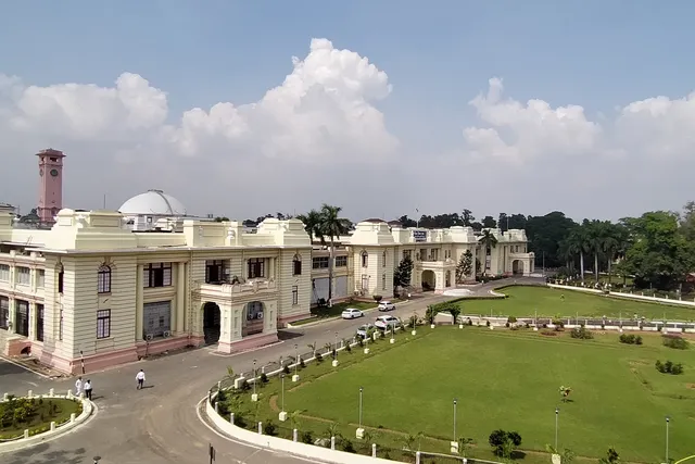 Bihar Vidhan Sabha Extension Patna, photograph 3